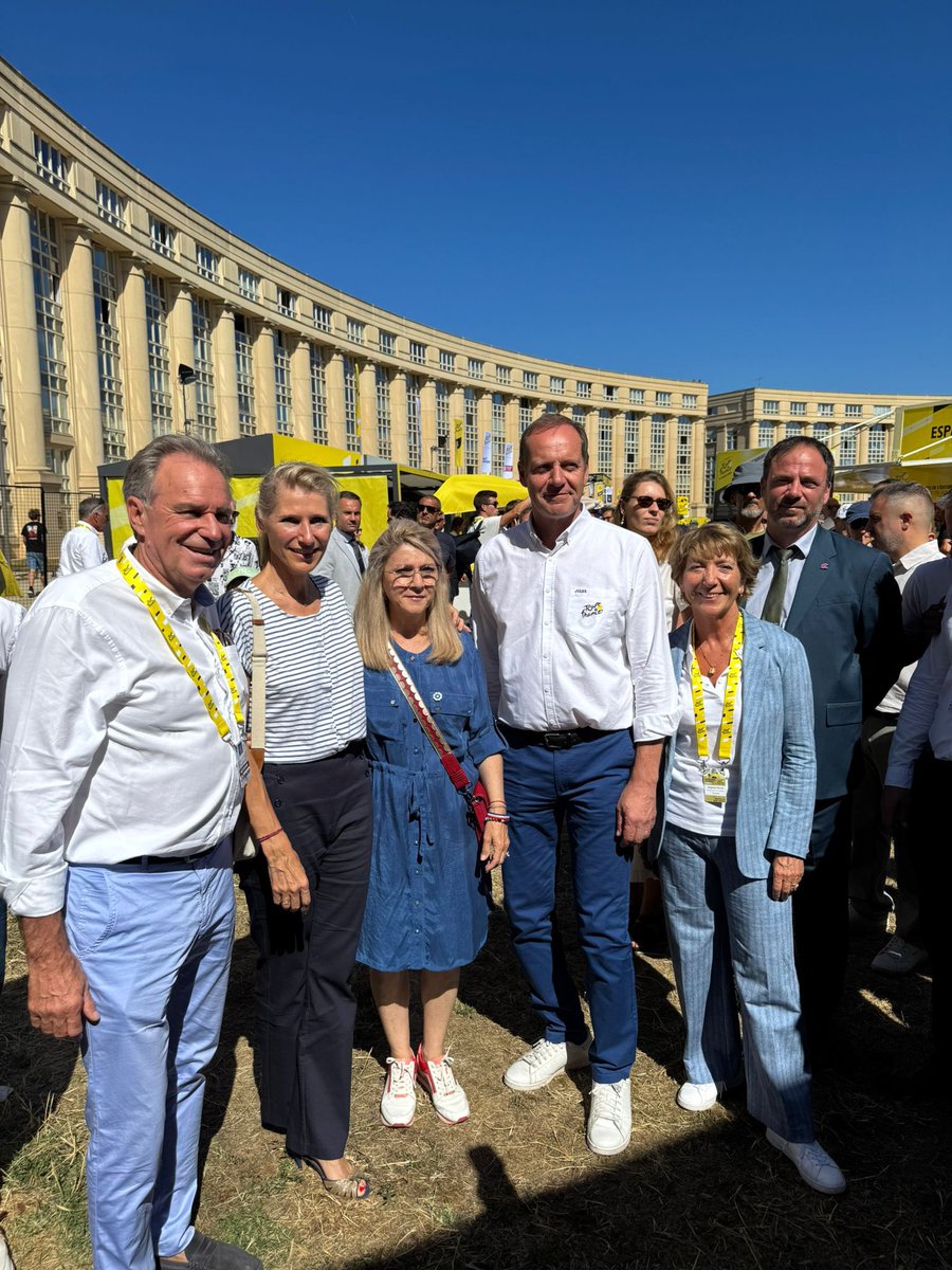 MIRALLESMP's tweet image. 🚴♀️ @LeTour de France est enfin de retour à Montpellier, neuf ans après son dernier passage !
Première ville sportive de France, Montpellier célèbre aujourd’hui le sport, l’effort… dans une ferveur populaire à la hauteur de l’événement.
Cap sur le mythique Mont Ventoux pour une…