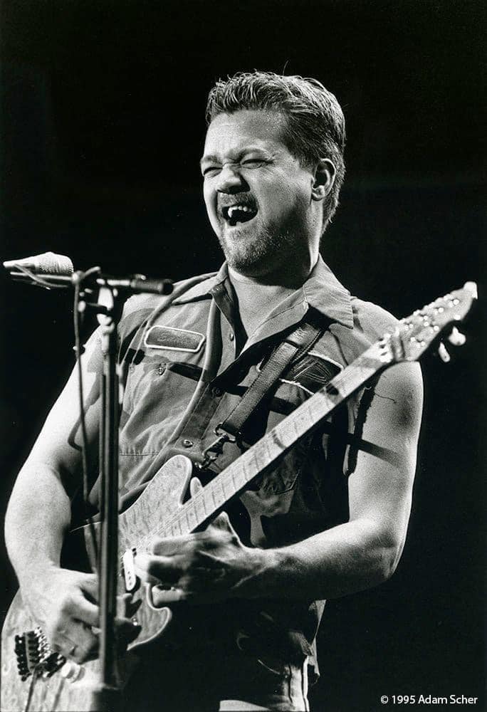 VH_History's tweet image. This Day in VH 7/22/1995: @VanHalen plays the Riverport Amphitheater in Maryland Heights, Missouri.