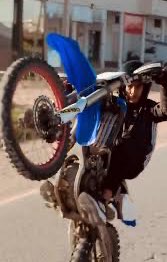 InfoHibou's tweet image. 🦉🚨 Une fillette de 4 ans a été  fauchée en pleine rue par deux jeunes en motocross à la conduite imprudente, à Bordères-sur-l’Échez (région Occitanie). Le visage défiguré, l’enfant a été opérée en urgence, elle lutte en soins intensifs et son pronostic vital est hélas engagé.