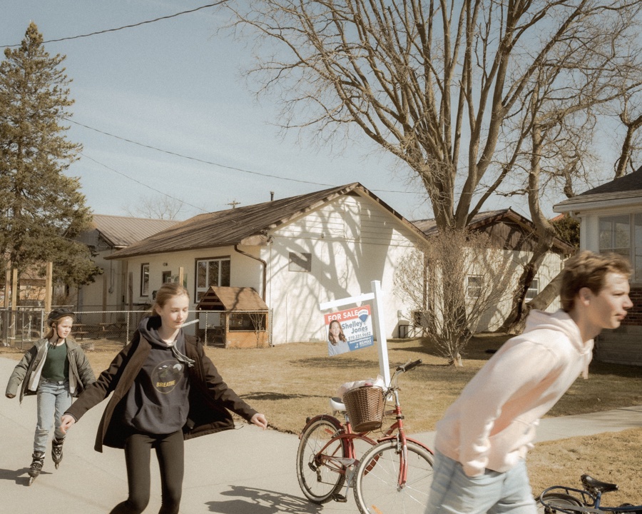 nowhereont's tweet image. Life in small towns