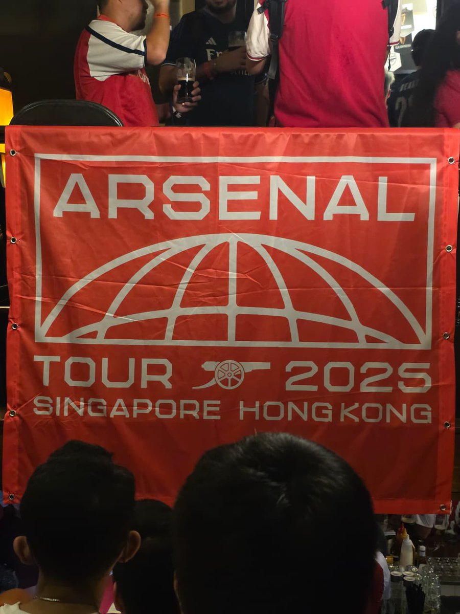 Arsenal_MY's tweet image. Sebahagian daripada ahli berdaftar Arsenal Malaysia berpeluang bertemu Gilberto & Bacary Sagna sempena Arsenal Tour 2025.
Nak alami pengalaman macam ni? Nantikan pengumuman pembukaan pendaftaran musim 2025/26 tak lama lagi!
Made it possible by #ARSENALMALAYSIA