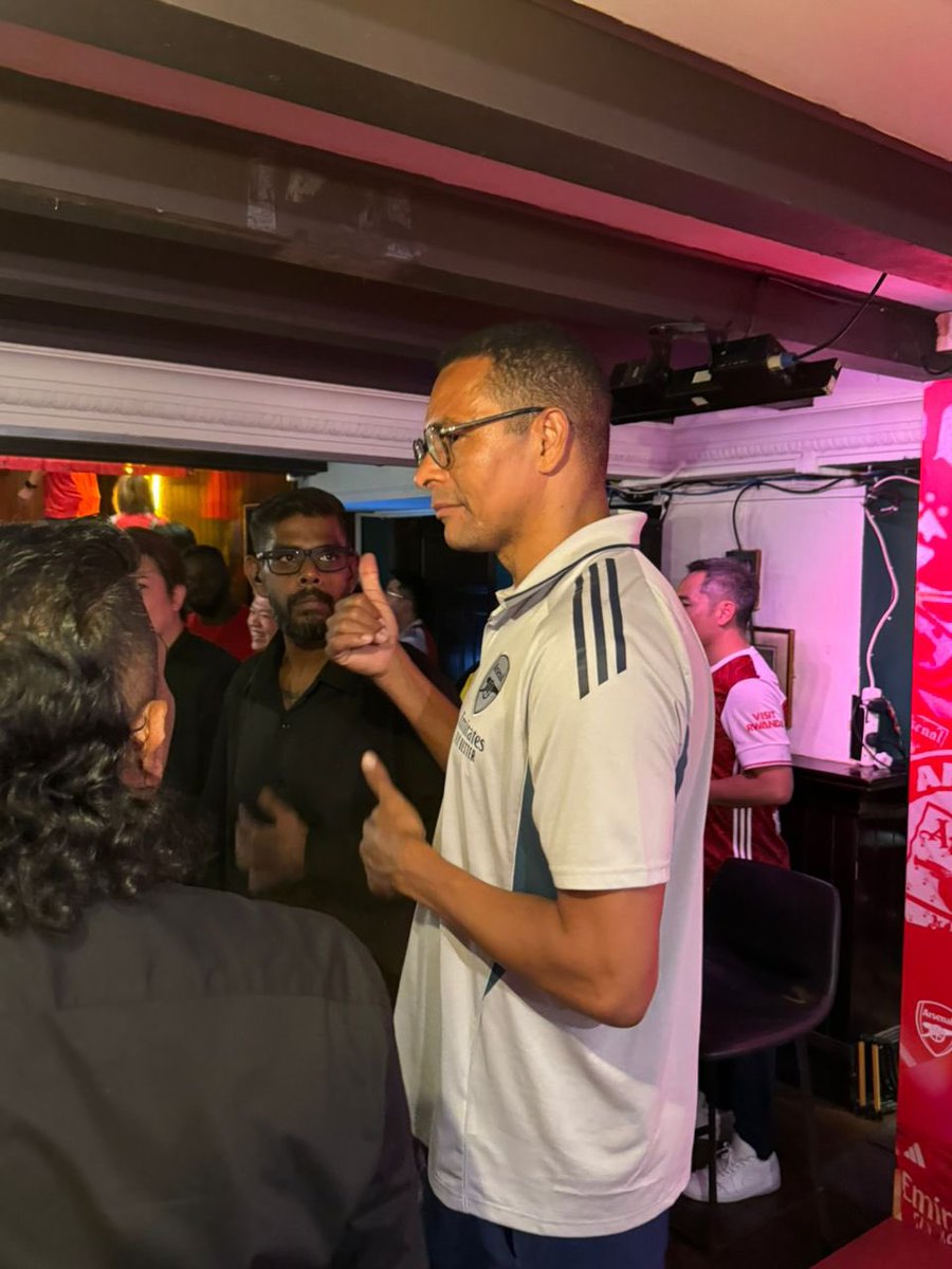 Arsenal_MY's tweet image. Sebahagian daripada ahli berdaftar Arsenal Malaysia berpeluang bertemu Gilberto & Bacary Sagna sempena Arsenal Tour 2025.
Nak alami pengalaman macam ni? Nantikan pengumuman pembukaan pendaftaran musim 2025/26 tak lama lagi!
Made it possible by #ARSENALMALAYSIA