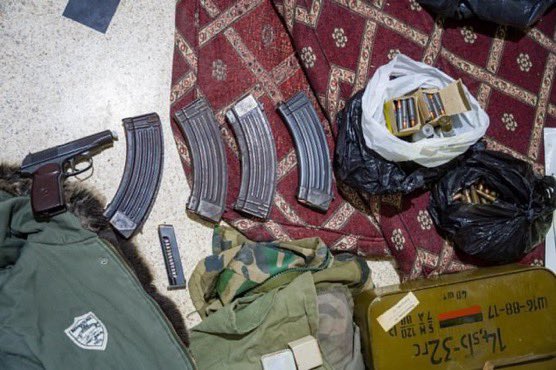 IsraelWarRoom's tweet image. ⚡️Overnight, the IDF detained and questioned multiple weapons dealers in southern Syria. Weapons were confiscated during the operation.