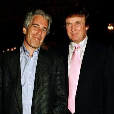 PawlowskiMario's tweet image. Pedos always protect pedos. It’s the instinct of a predator.
Trump partied with Epstein for years and even bragged he liked girls “on the younger side.” He only banned him from Mar a Lago after a business fight and never reported him to police.
A normal person would report a…