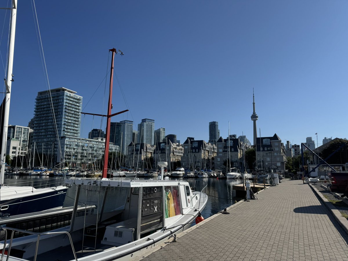 blerghhh's tweet image. Sailboat fuel spill!