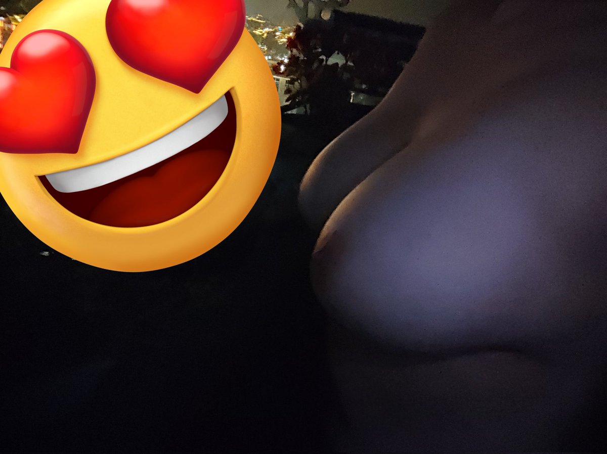 วันเสาร์นี้ มีปาร์ตี้แถวๆรามอินทราปาร์ตี้เล็กๆไม่ใหญ่ มี ญ2 ช4 ร่วมสนุกกันในงานจร้า