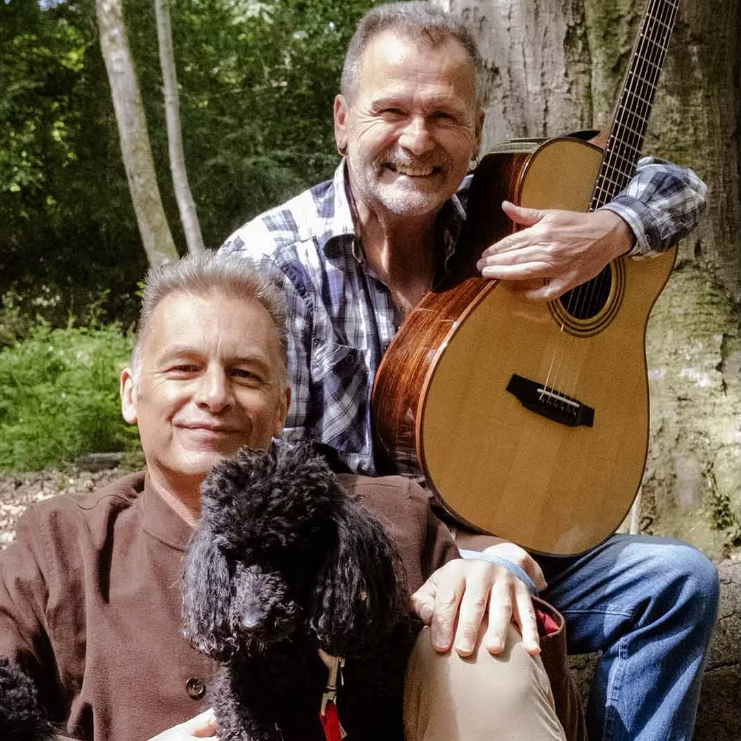 ChrisGPackham's tweet image. A real privilege to join @msimpsonian on the 'Folk on Foot' podcast , walking through the woods near my home in the New Forest . Goshawks , poodles and my favourite tree . . . listen now at chrispackh.am/folkonfoot