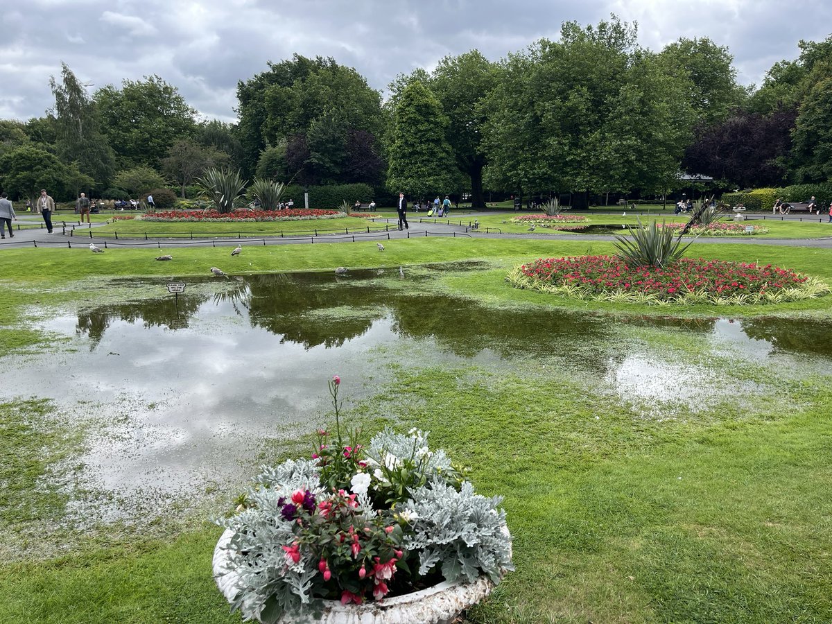 BrianHayes757's tweet image. Extra water features in St Stephen’s Green Dublin ☘️ after yesterday’s ☔️ deluge!!
