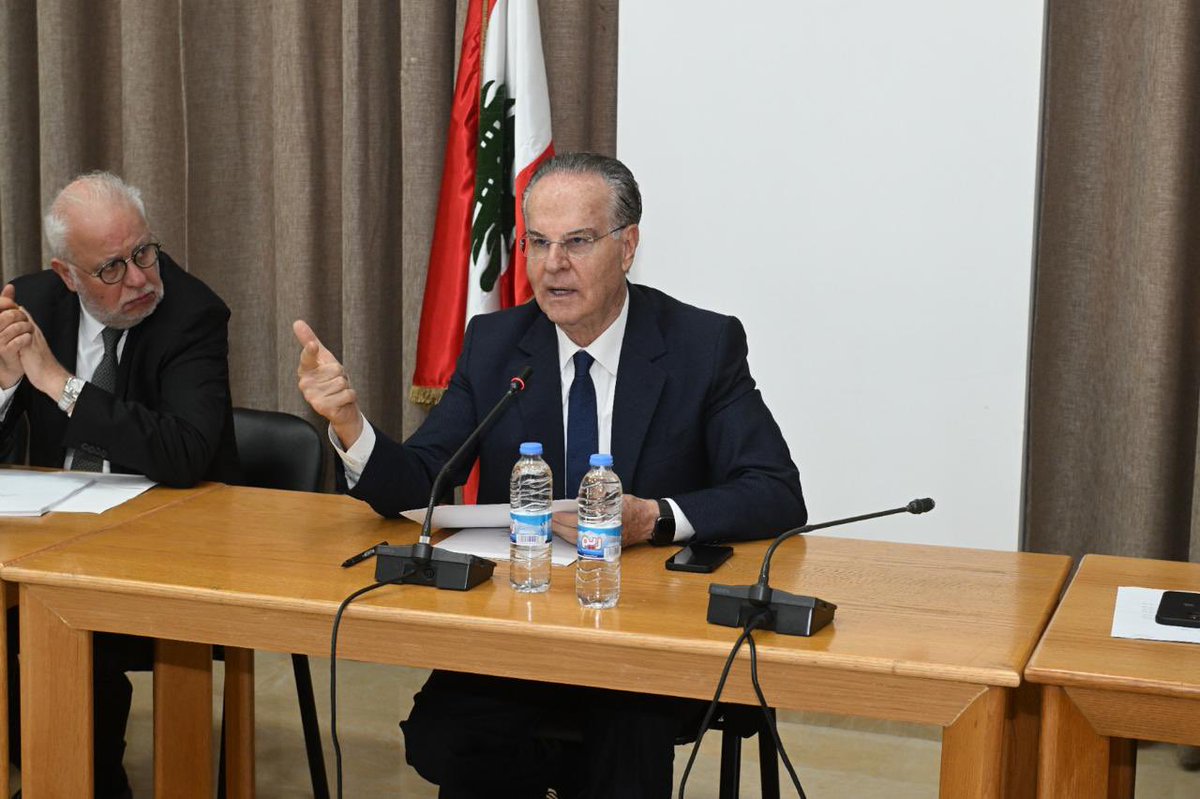 عقدت لجنة الإدارة والعدل جلسة برئاسة النائب جورج عدوان وحضور وزير العدل القاضي عادل نصار وأعضاء اللجنة النيابية، خُصصت لاستكمال دراسة اقتراح قانون القضاء العدلي المعروف بقانون استقلالية القضاء.
وفي ختام الجلسة، عقد رئيس اللجنة النائب جورج عدوان مؤتمراً صحافياً، أكد فيه أن اللجنة