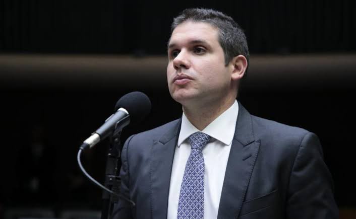 bcppolitica's tweet image. 🚨 ACABOU O CIRCO | Hugo Motta manda desmontar a lona, desfazer o picadeiro e DESAUTORIZA circo do PL na Câmara dos Deputados, PROIBINDO a realização de sessões das comissões no recesso parlamentar.
O partido de Bolsonaro tentava forçar a realização de algumas comissões.