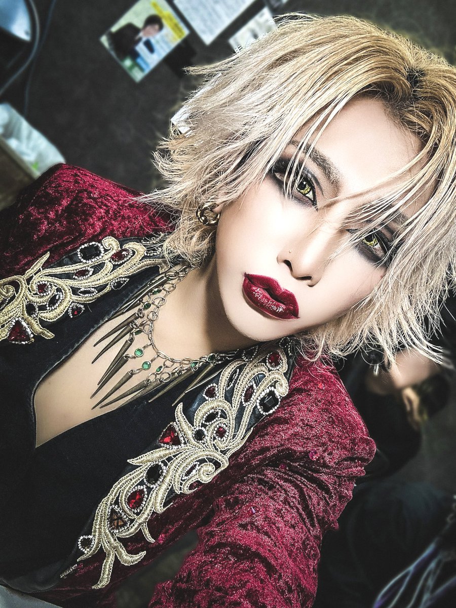 Ran__taichi's tweet image. 1.今日はありがとう

2.久々の赤衣装

3.髪切った

😈😈😈

またね
