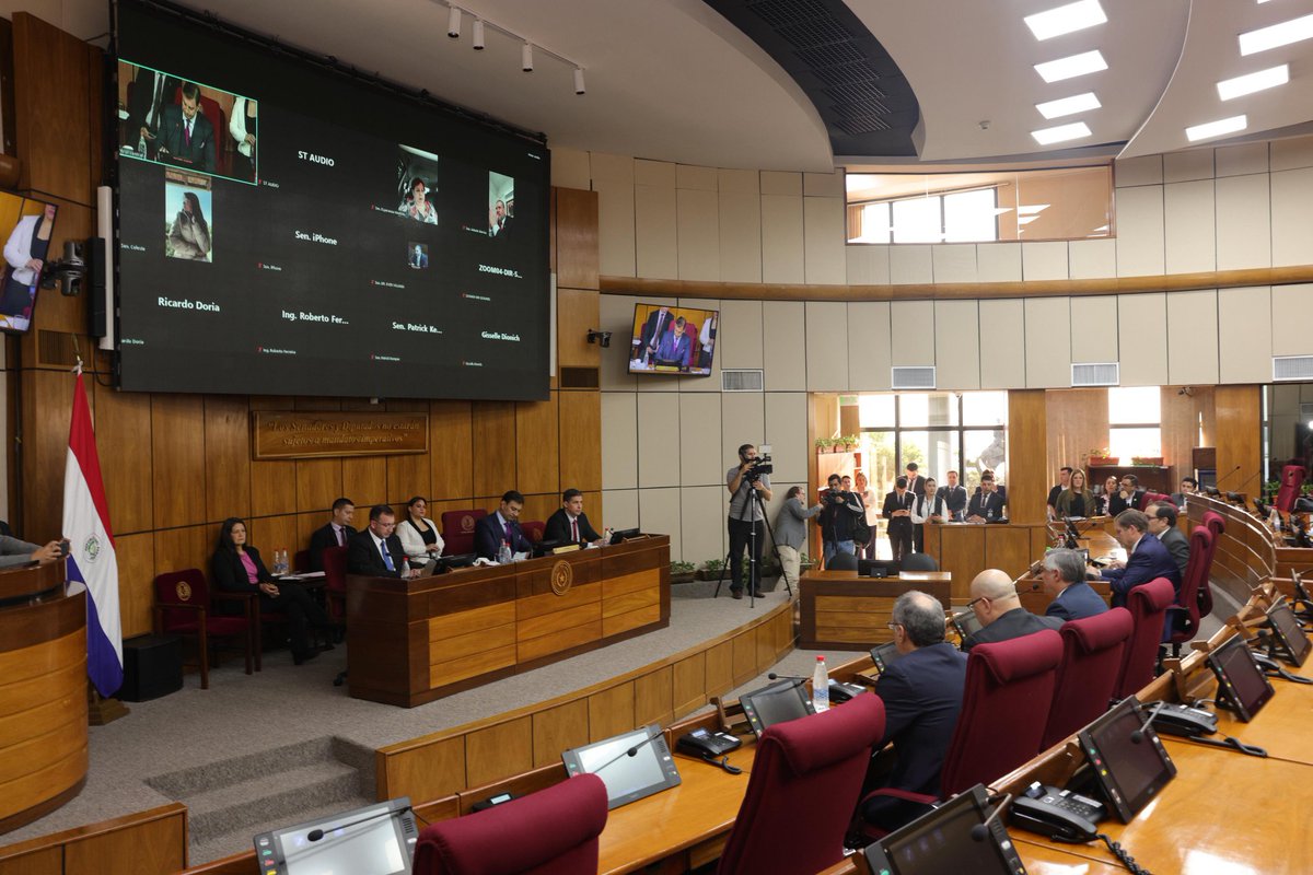 Agenda Paraguay (@agparaguay) on Twitter photo Encabeza #ahora la reunión de la Comisión de Hacienda y Presupuesto el vicepdte <a href="/Nataliciochase1/">Natalicio Chase</a> en conjunto con la Comisión de Familia, Niñez y Adolescencia <a href="/lizarellapy/">Lizarella Valiente</a>.
Reciben al ministro de Educación Luis Ramírez Encabeza #ahora la reunión de la Comisión de Hacienda y Presupuesto el vicepdte <a href="/Nataliciochase1/">Natalicio Chase</a> en conjunto con la Comisión de Familia, Niñez y Adolescencia <a href="/lizarellapy/">Lizarella Valiente</a>.
Reciben al ministro de Educación Luis Ramírez