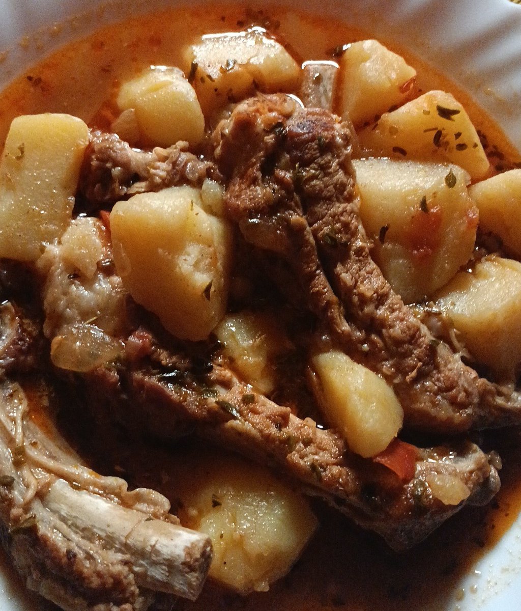 VRsxIbR3jq's tweet image. Me vais a disculpar pero esta va a comer 😋 si gustais ..