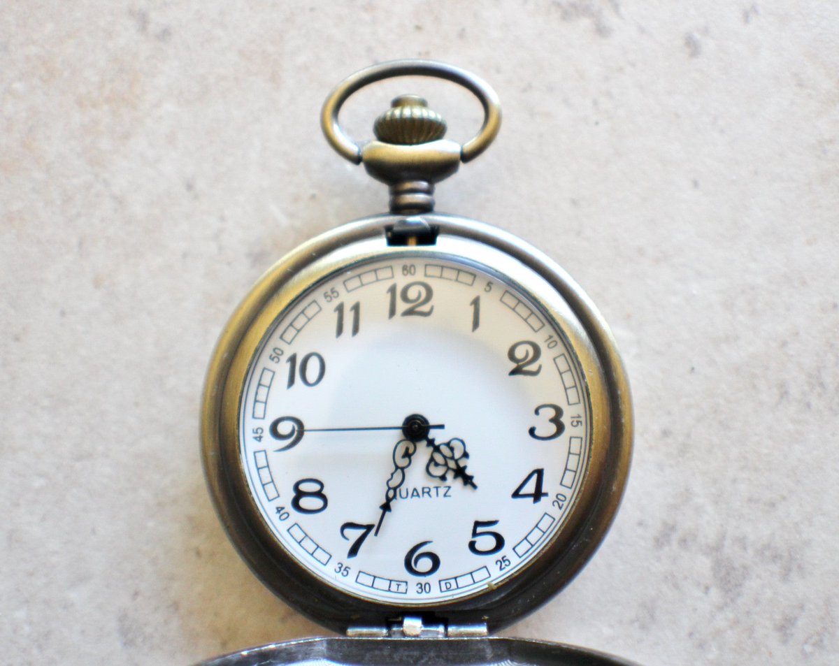 charsfavorite's tweet image. Dive into unique style with our stunning Mermaid Pocket Watch, only $55. Elevate your everyday look with this striking accessory. Don't miss out! #MensJewelry #PocketWatch
Shop Now charsfavoritethings.com/products/merma…