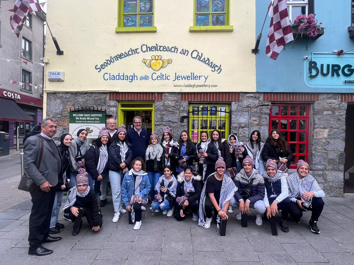 ciarantierney's tweet image. A group of #Palestinian dancers have been left in limbo by the Irish authorities for 76 days.
Not only are their people experiencing genocide in #Gaza, they are being denied a trip of a lifetime by @DeptJusticeIRL
A disgrace, following the denial of visas to @GAA_Palestine 🇵🇸