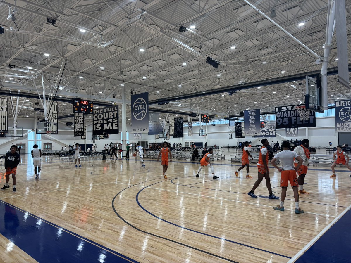 _MikeRoth's tweet image. Putting a wrap on the grassroots 🏀 season after getting to see the 4 major shoe circuits!
EYBL: Memphis + Augusta
3SSB: Rock Hill
Pro 16: Memphis
UAA: Chicago
I also caught the top P32, MHC + HGSL teams from Ohio
Hope everybody enjoyed my coverage on @PrepHoopsOH + @PrepHoopsKY