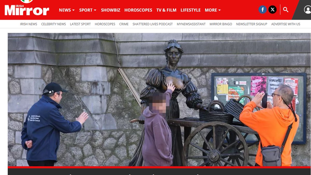 nwl88444048's tweet image. Were the stewards employed by Dublin City Council at the Molly Malone statue just offering tips to tourists on groping technique?
"Look, don't splay the fingers! And put one hand behind your back to show your respect"