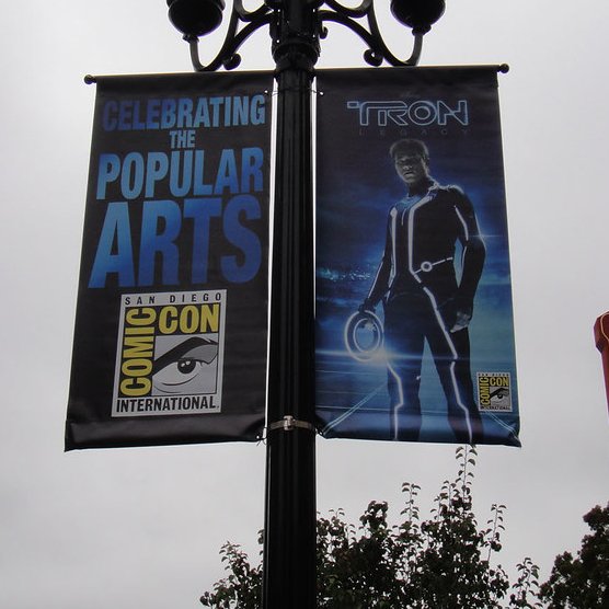 canadas_alvaro's tweet image. Esta semana TRON regresa al HALL H de #SDCC con un panel de #TronAres 🥏
Por eso, estoy preparando un video para antes del panel recopilando los tres paneles consecutivos de #TronLegacy en el evento 👀