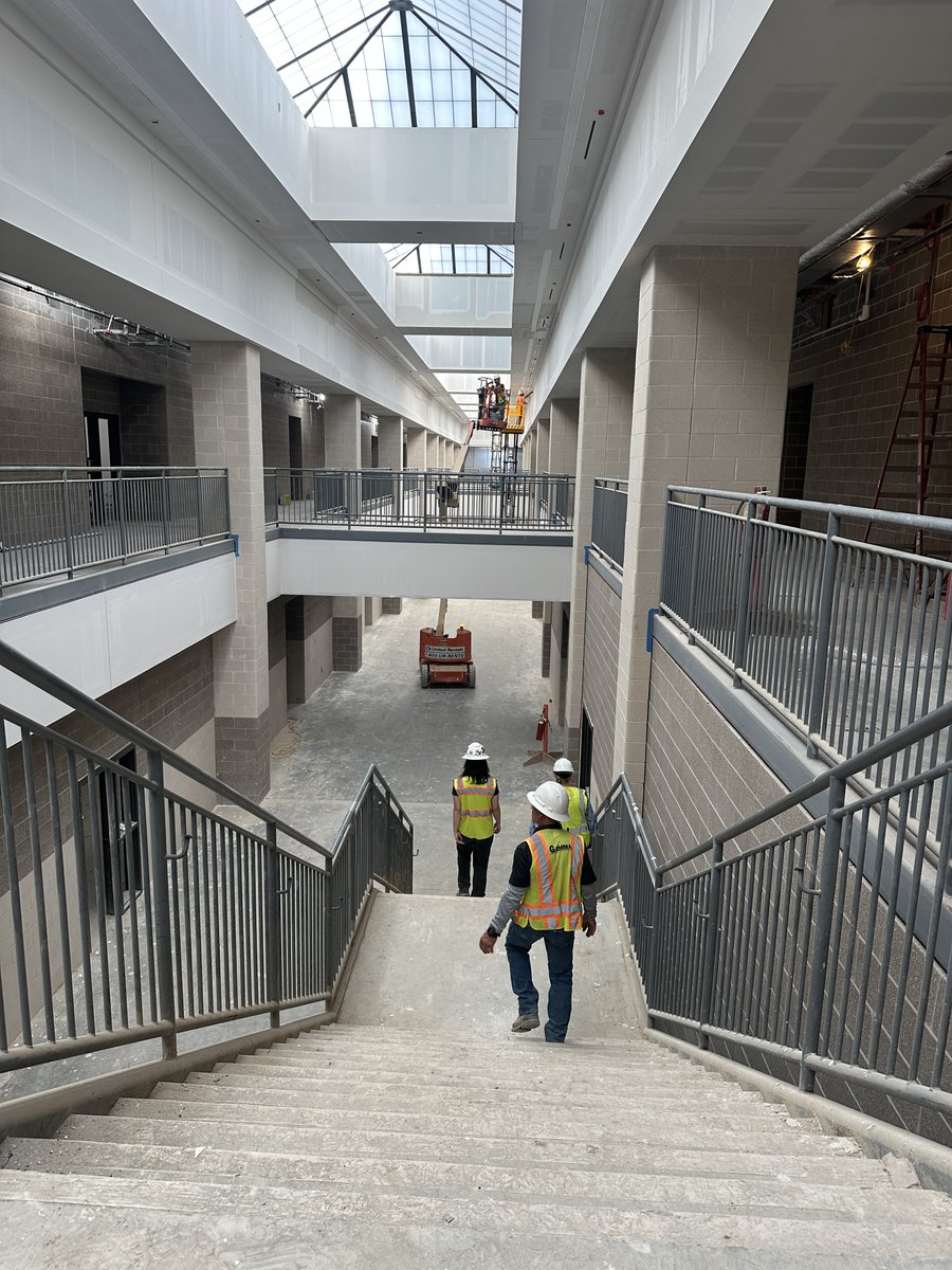 TomballISD's tweet image. 👀 🚧 Sneak Peek!
Quick look at the progress being made at our third comprehensive high school, @TISDTWHS - home of the Tigers!
Thank you to our Tomball community for the support of Bond 2021. Big things are coming! #DestinationExcellence
