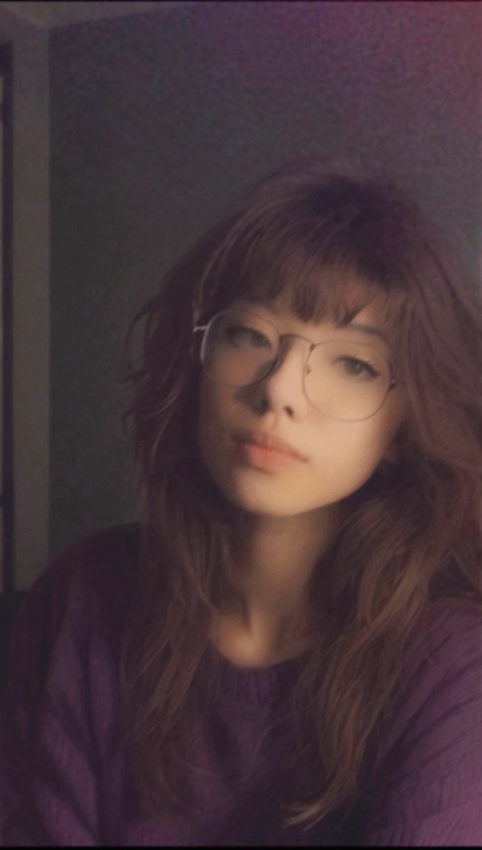 last selfi was pretty old. so I did a more recent one(ish). sorry for jumpscaring u guys again