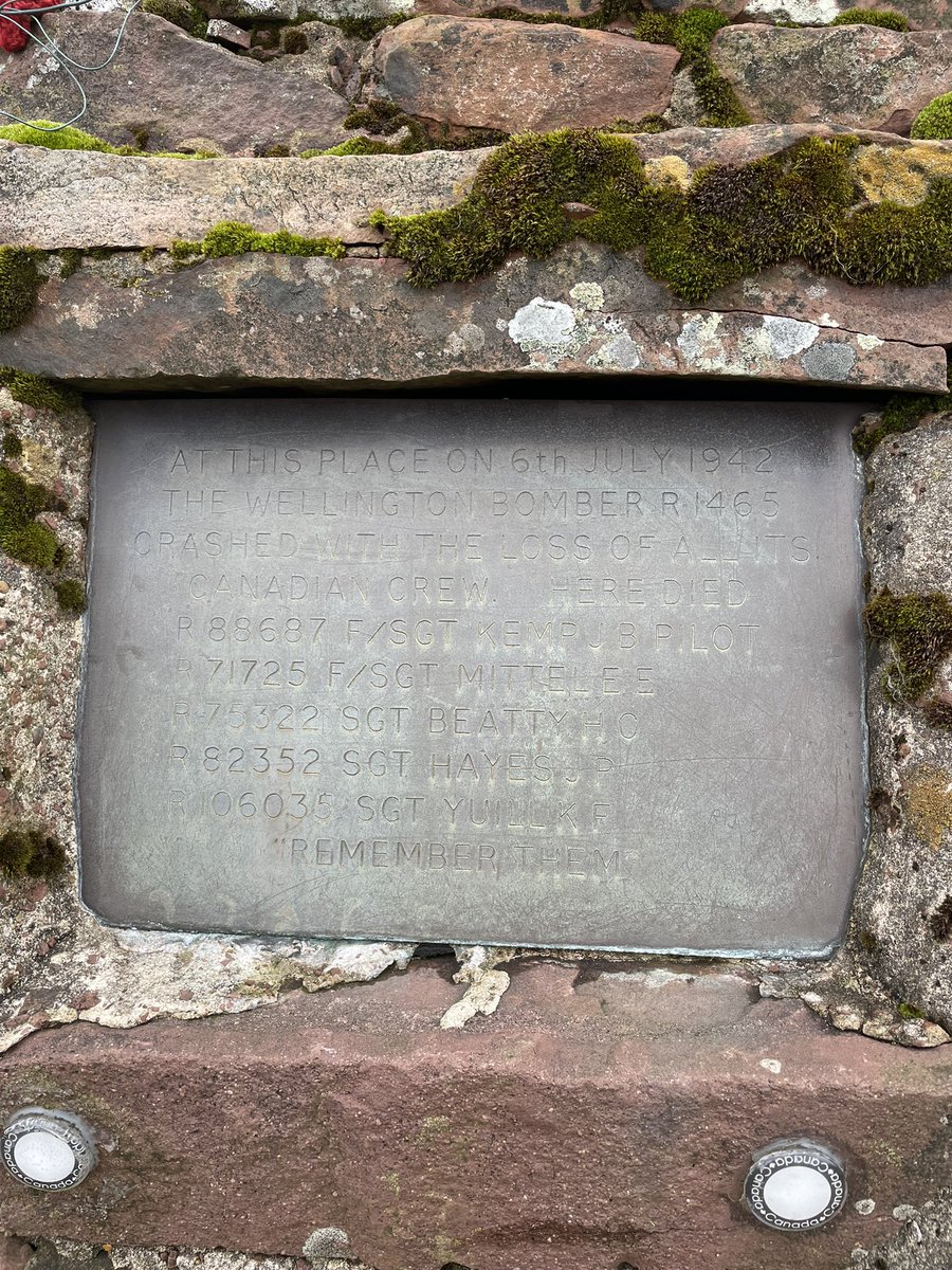 blueskyfirefly1's tweet image. Wellington bomber crash site on the side of Waun Rydd mountain, Wales. The memorial is dedicated to the five Canadian crew who sadly lost their lives on the 6th July 1942. Rest easy lads 🏴🇬🇧🇨🇦