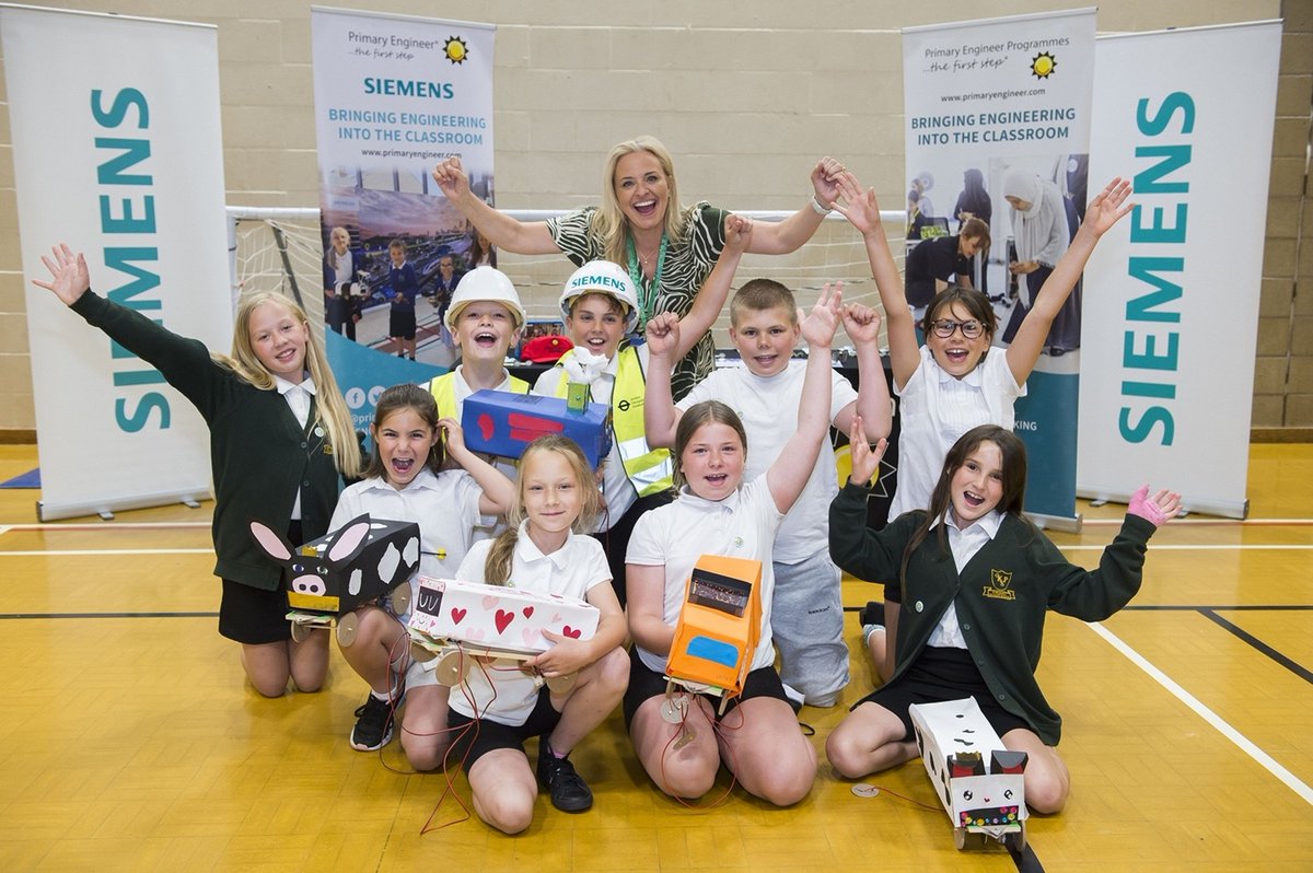 MMCPRComms's tweet image. We’re working with @SiemensMobility promoting the social value benefits of the Goole Rail Village investment. These projects include its partnership with @primaryengineer, getting local primary schoolchildren excited about engineering.

Read more here: bit.ly/44LE7wc
