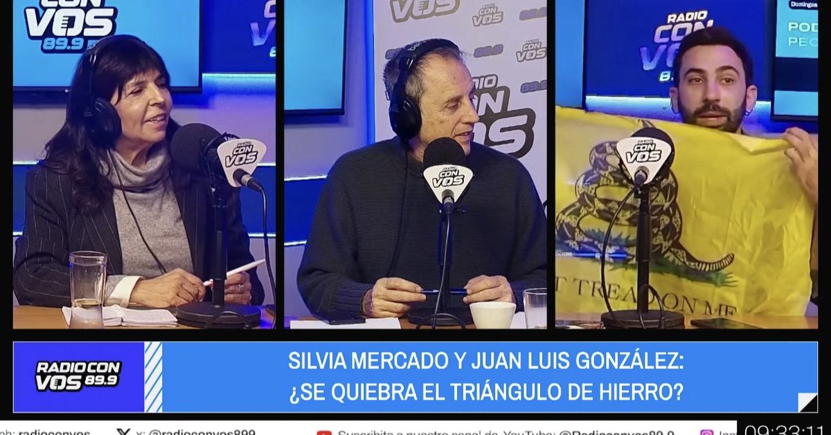 juanelegonzalez's tweet image. Viajero en el tiempo: *mata una mosca
La línea temporal: