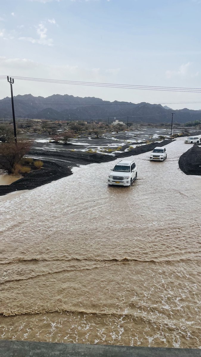 من أمطار ولاية نزوى الآن ولله الحمد #تصوير بن سعيد