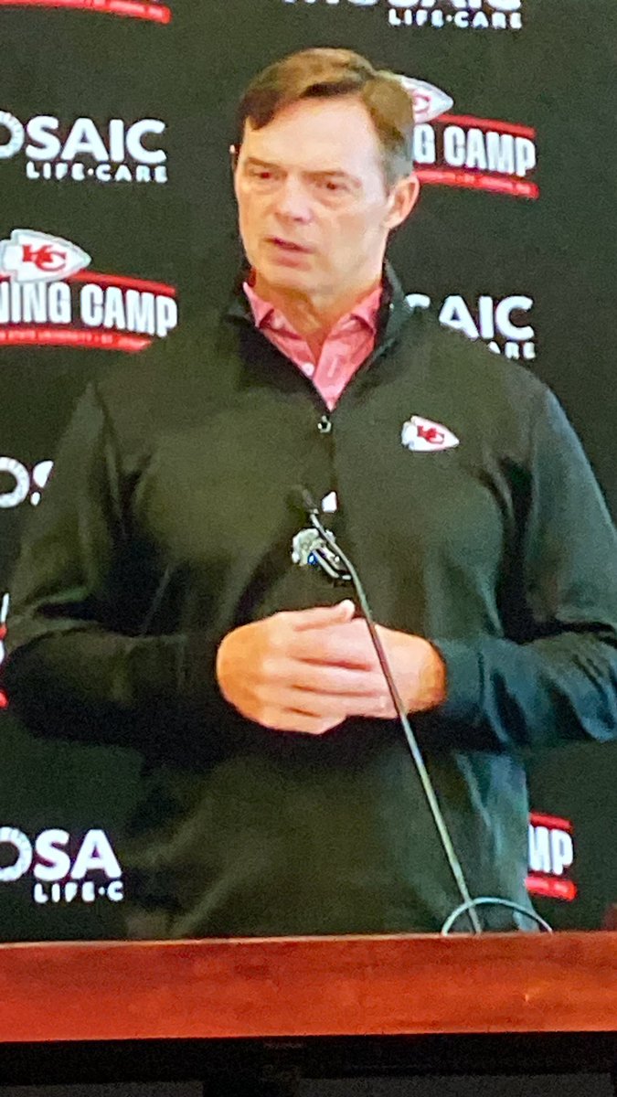AllChiefdUp's tweet image. If the Mark Donovan presser is any indication of all the pressers going forward….may we offer some advice…
TURN UP THE FREAKIN’ MICS SO WE CAN HEAR WHAT YOU’RE TALKING ABOUT!!