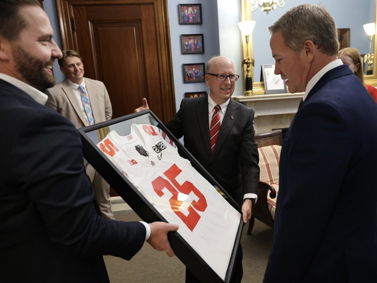 SenJonHusted's tweet image. Looking forward to proudly displaying the @OhioState national championship jersey in my office. Go Buckeyes!