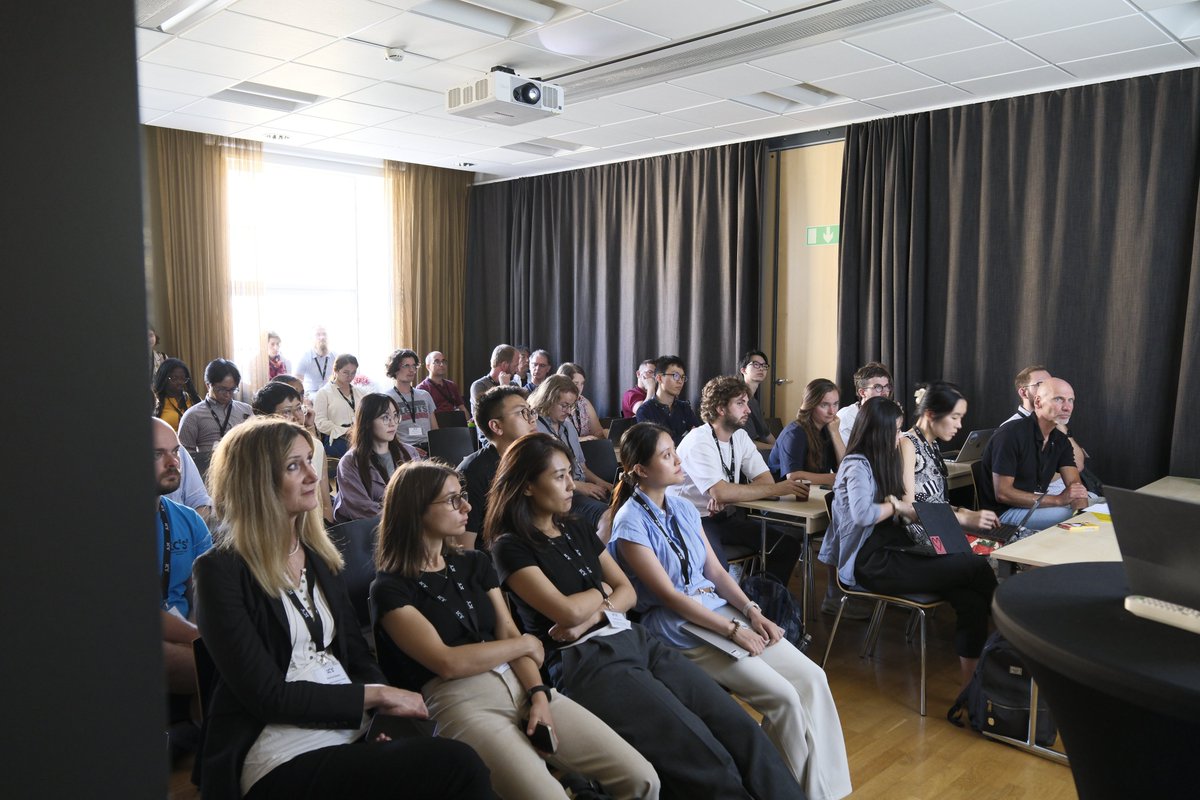 IC2S2's tweet image. Parallel sessions are underway, with multiple tracks covering network dynamics, LLMs, mobility and urban science, political narratives, and more. Scan the program, join the talks that excite you, and share your insights with the community #ic2s2.