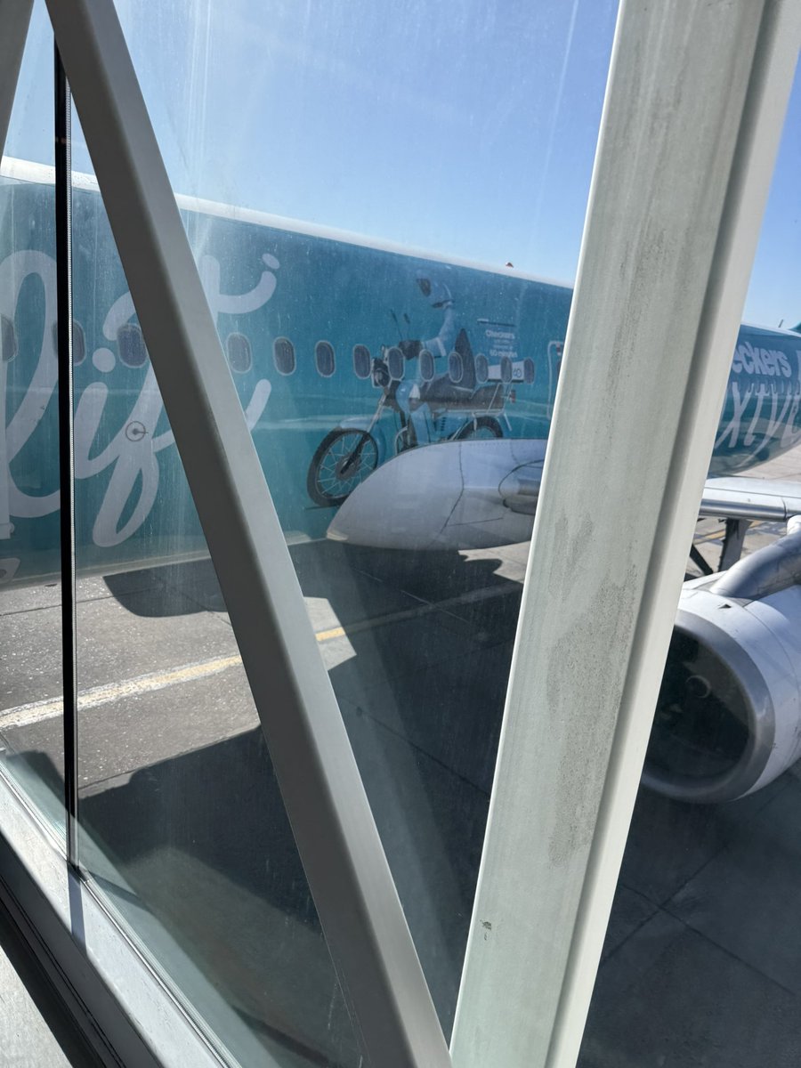 HenricoM tweet media