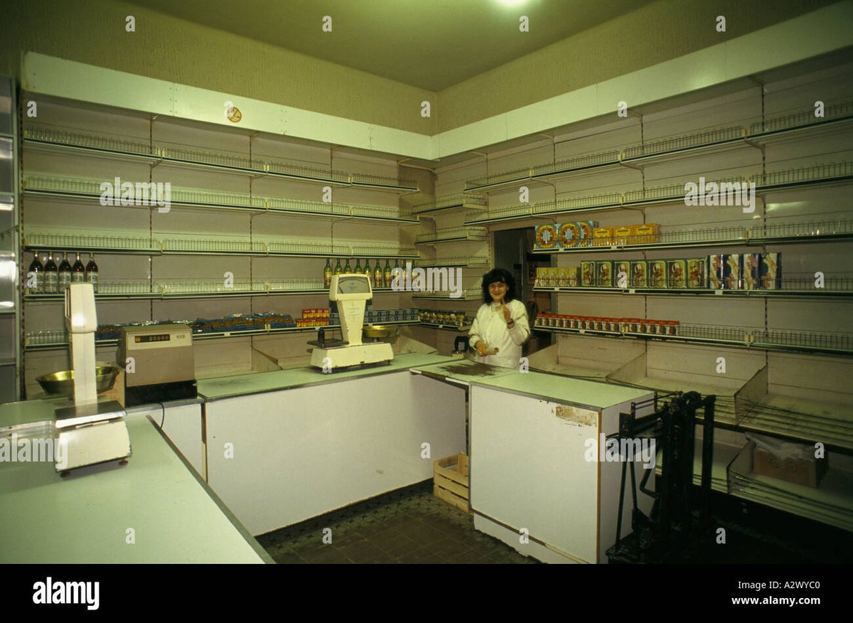 DanielDiMartino's tweet image. Empty shelves under socialism in Yugoslavia.
Grocery store today in Croatia with capitalism 🇭🇷