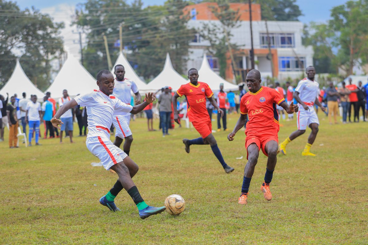 kongai_pauline's tweet image. ....❤️🤍##corporate League, Eastern tweeps do you guys have a official photographer for  August 😜 😂📸oba