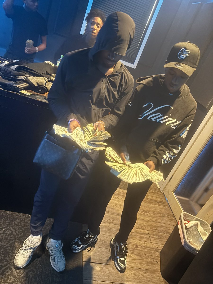FckFentanyl's tweet image. I seen T6 hoop in high school I knew I had to draft him #DiddyFree