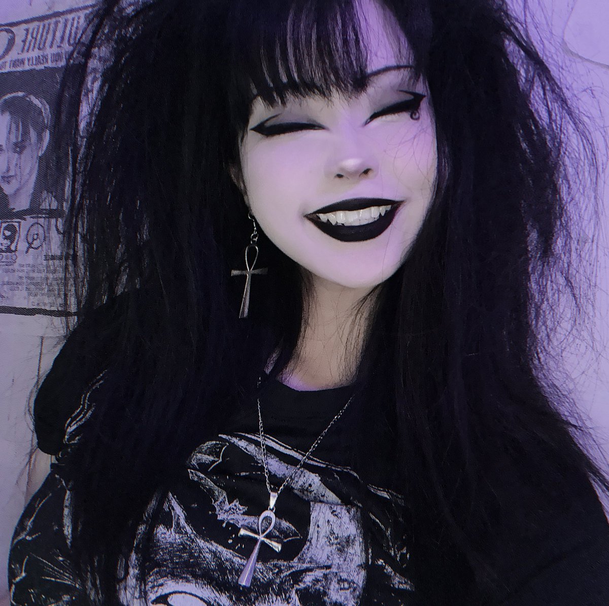 Livingdead_kev's tweet image. When you’re basically death but somehow still super positive. 💀✌️