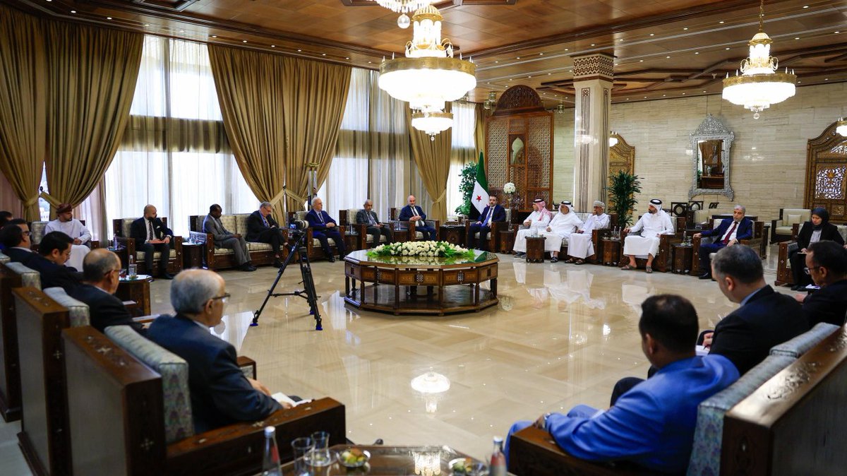 Levant_24_'s tweet image. Foreign Minister Asaad Al-Shaibani met Arab and Islamic ambassadors in Damascus to boost coordination. Discussions covered regional developments, with envoys affirming their nations' support for Syria's unity, sovereignty, and stability.