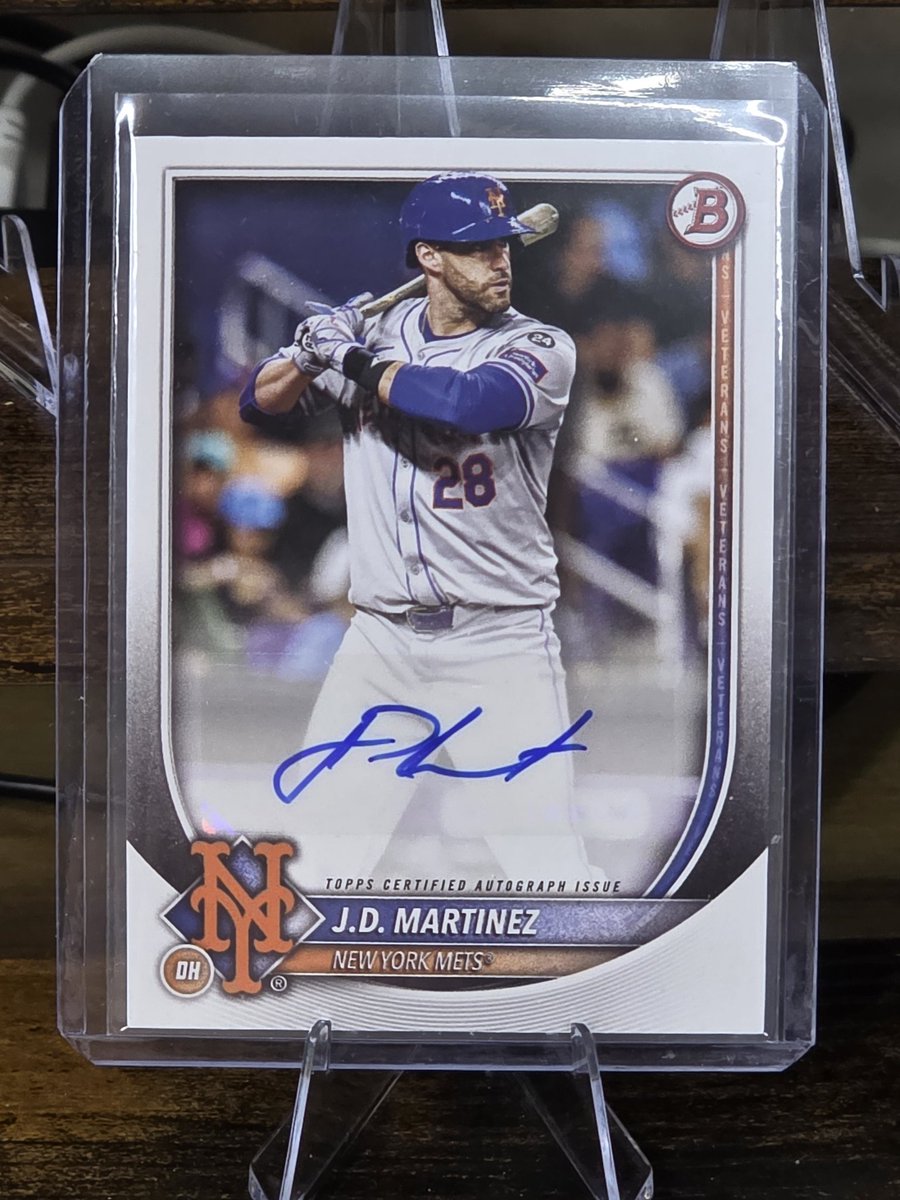 rkgreen19's tweet image. Giveaway!
100 followers away from 3k
Once I hit the 3k mark ill give this 2025 Bowman JD Martinez Auto away to someone who retweets this post.
Must be following to win.
Its that simple.
#THFpro #thehobby #whodoyoucollect