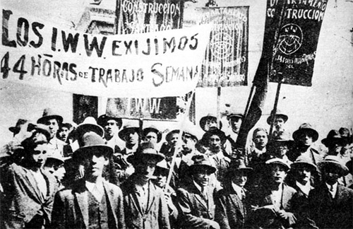 wrkclasshistory's tweet image. #OtD 22 Jul 1920 government forces raided the Santiago, Chile, headquarters of the revolutionary Industrial Workers of the World union. It was trying to break a 3-month-long @IWW strike aimed at preventing the export of cereals during a domestic famine stories.workingclasshistory.com/article/9483/c…