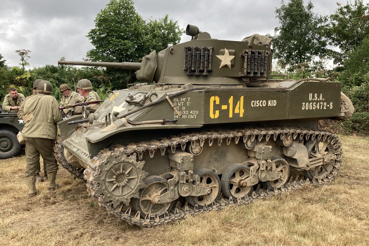 PhilLoder's tweet image. Tuesday Tank: some of the multinational armour that was at the Capel Military Show a couple of weeks ago, including a Soviet T-54, British Chieftain, US M5A1 Stuart and German Leopard 1A1A4. @Burntime0101 @milmodelscene @USAS_WW1 @agbdrilling #TankTuesday