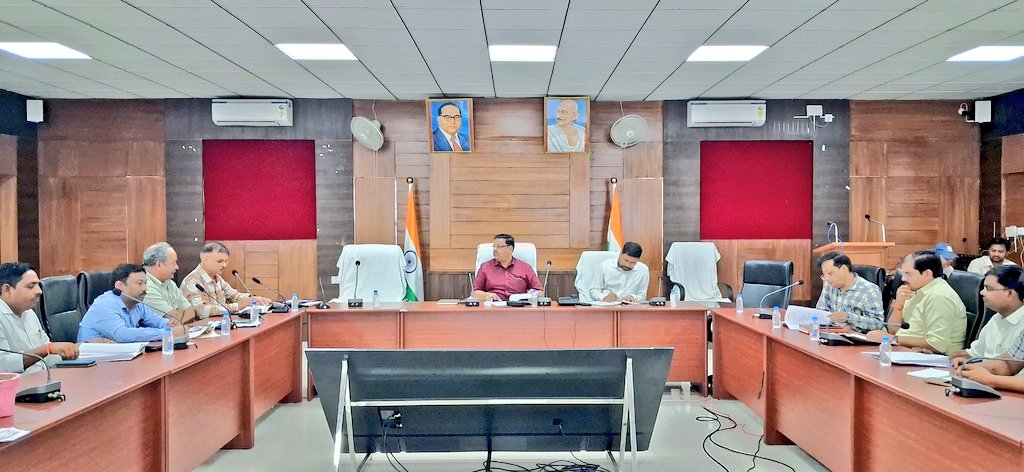 cdoamethi's tweet image. आज दिनांक 22 जुलाई 2025 को कलेक्ट्रेट सभागार में ग्राम पंचायतों में डिजिटल लाइब्रेरी की स्थापना के दृष्टिगत समिति से संबंधित अधिकारियों के साथ बैठक की गई तथा उन्हें आवश्यक दिशा-निर्देश भी दिए गए।