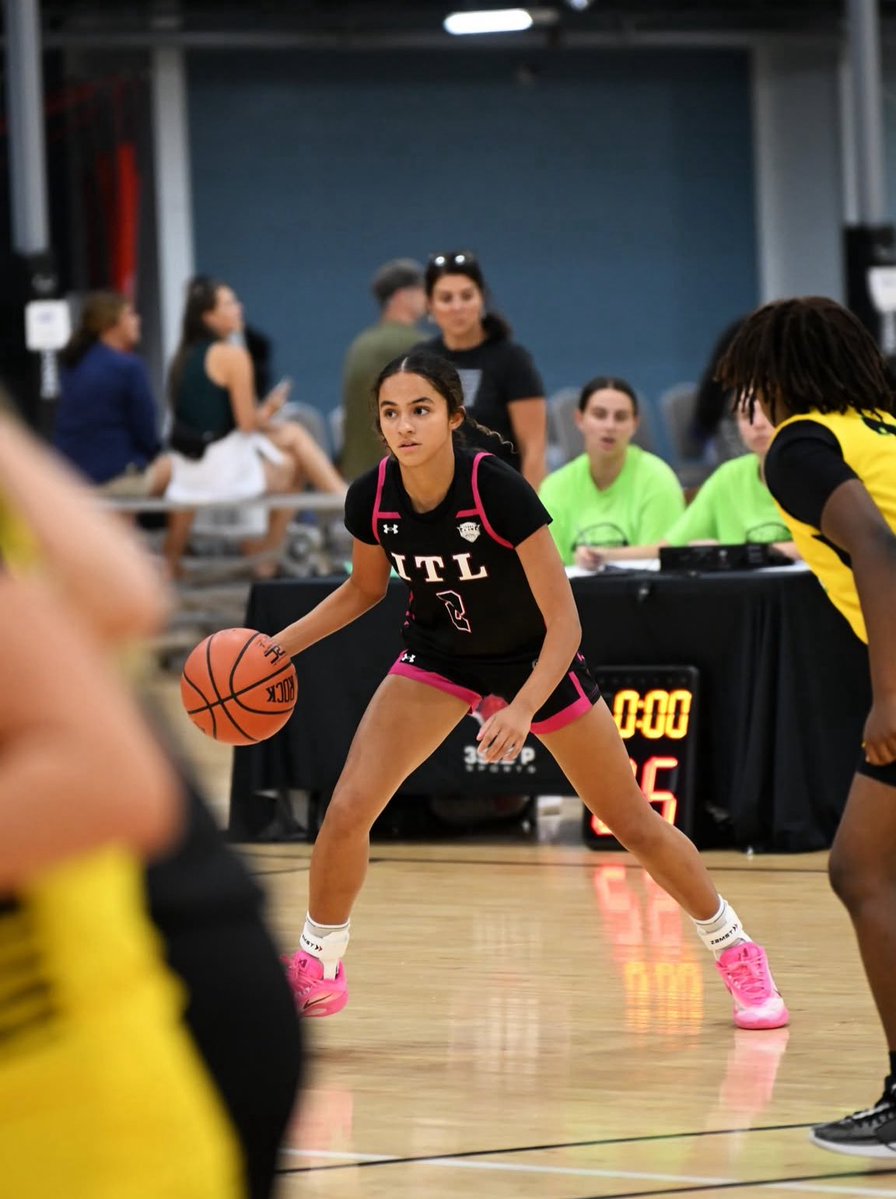 MadyWalker02's tweet image. That’s a wrap on Summer AAU!  Thankful for my @ITLTexas team mates and coaches. Time to lock in and get ready for our first season together as @Raiders_GBB 💜