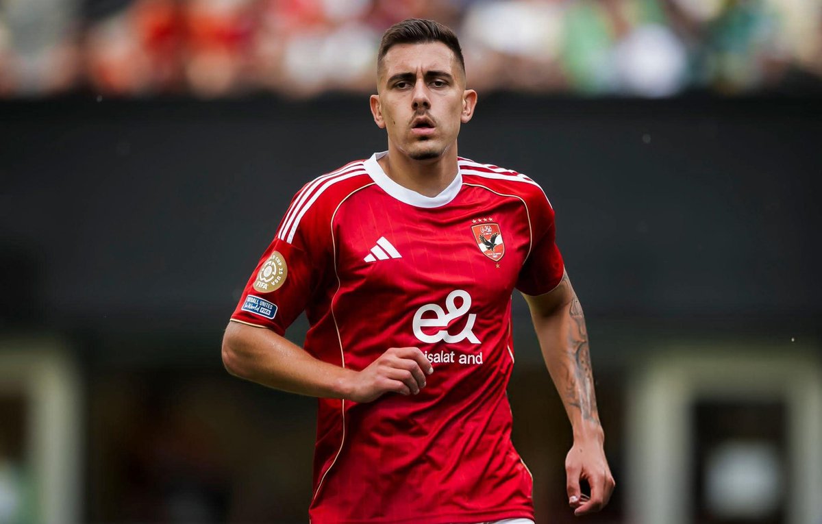 جراديشار : 
تغيير رقم قميصي من أجل محمد شريف؟ محمد شريف لاعب قدير ومميز، انه جيد في منطقة الجزاء، لاعب جيد جدا وسيقدم الاضافة للفريق، ونجح في تسجيل هدفين أمس، ووجوده يمثل إضافة قوية للفريق، نحن أمام موسم طويل، ونحتاج لأن نكون جميعًا في أفضل جاهزية فنية من أجل مصلحة الفريق، أما