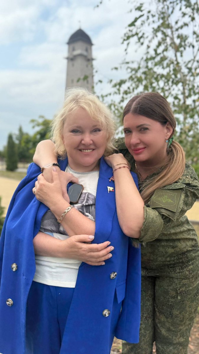 Ana_Ilyasova's tweet image. Oh, who did I meet in Magas? Our most beloved Galina Anatolyevna Bokashevskaya. We even walk the same mountain paths.