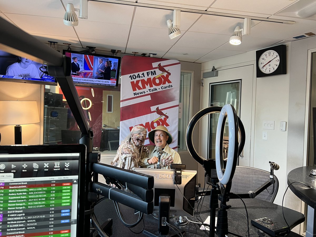 A ghastly guest in the studio this morning!! Thanks to Patrick Voss <a href="/VFXCreates/">VFX</a> for stopping by the <a href="/kmoxnews/">KMOX St. Louis News</a> studio to talk about “Summerween” and our love for haunted attractions.