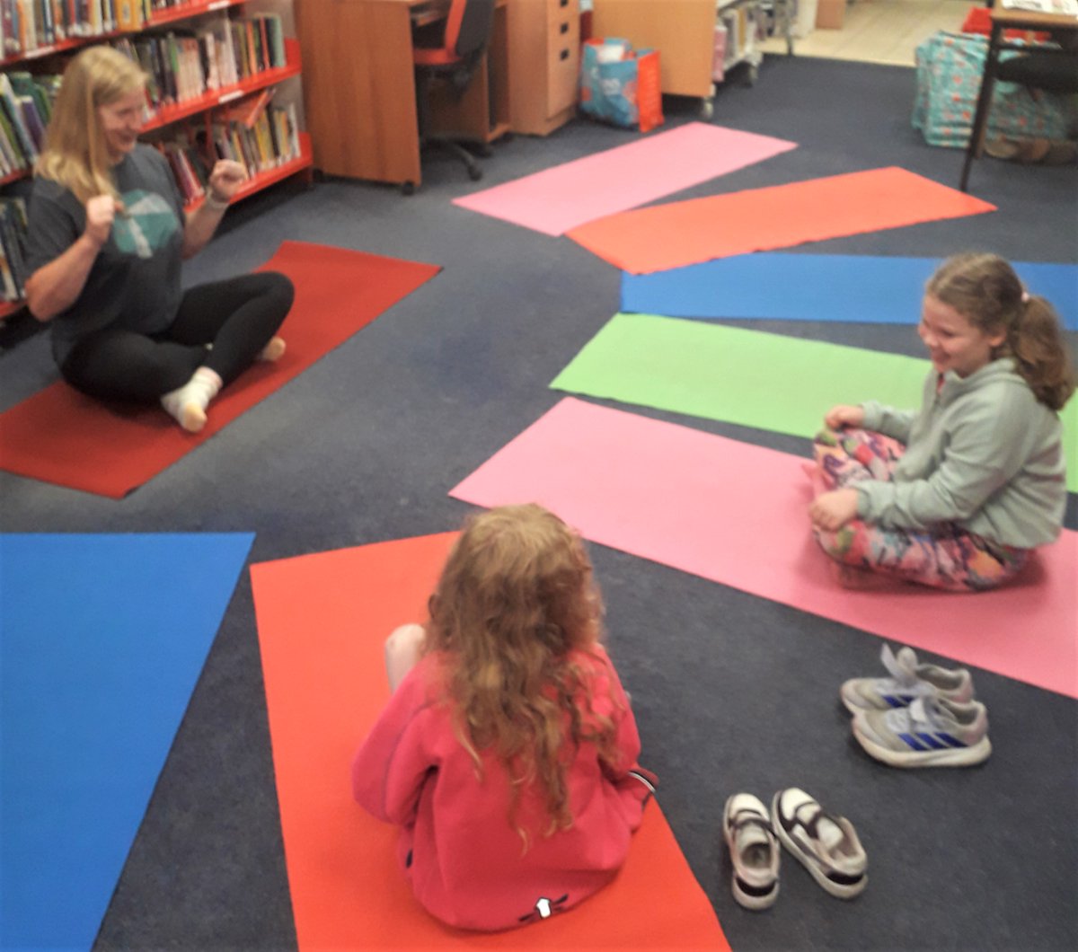 corkcolibrary's tweet image. Newmarket Library recently hosted a fairytale & yoga workshop with Seanachai Yoga!
#healthyireland #hiayl #newmarketlibrary