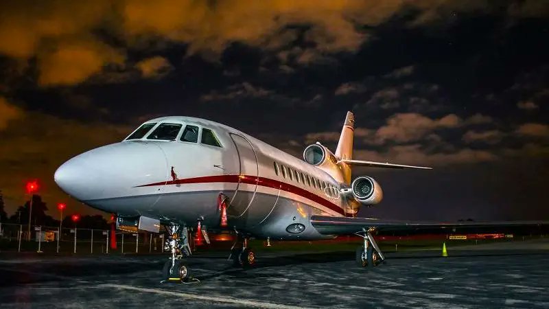 Sources have told the BBC that on one occasion McCluskey travelled on a Falcon 900B business jet.

The plane's owners said it offered passengers "super size comfort" including "8 leather club seats, a full size bed, fully stocked galley and cabin sound system".

Aviation company