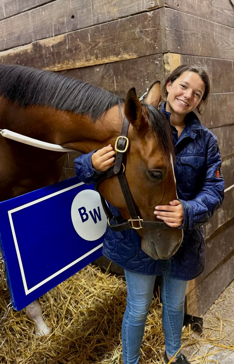 uscgatsby's tweet image. Into Mischief - Shared Account 2023 is now named “Trust Account”. Breezed a 1/2 this morning at Turfway, & loves the extra attention from young Sophie Lanigan (nickname “Dettori” 😉). Excited about this filly! @brenpwalsh @drlanigan @amylanigan1 @gainseway @TedDurcan