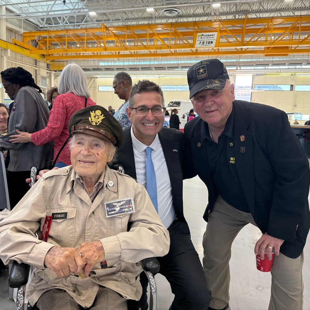 MattMeyerDE's tweet image. Today we honor the life and legacy of 1st Lt. Ray Firmani—a decorated WWII hero, proud Delawarean, and cherished community leader. In recognition of his lifetime of service, flags will be lowered across the state until sunset on July 28.