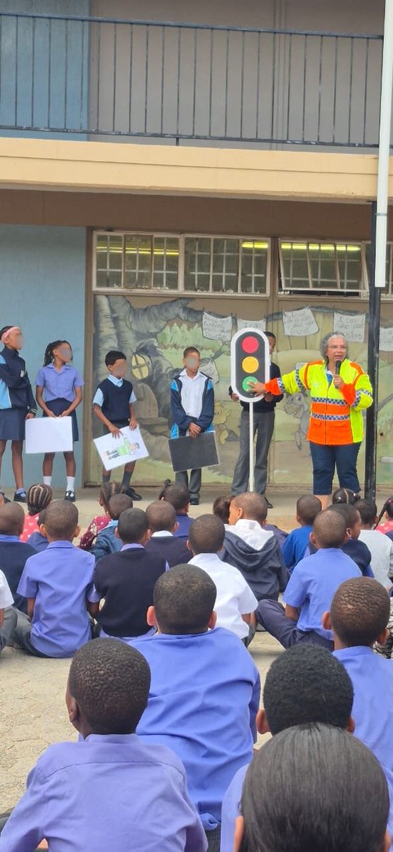 IsaacSileku's tweet image. ๐ธ BACK TO SCHOOL: SAFETY STARTS WITH US ๐ธ
As schools reopen:
โข Slow down
โข Buckle up kids
โข Respect crossings
โข Use legal transport
Drivers, letโs protect our learners. ๐ก
#BackToSchool #RoadSafety #MobilityForAll